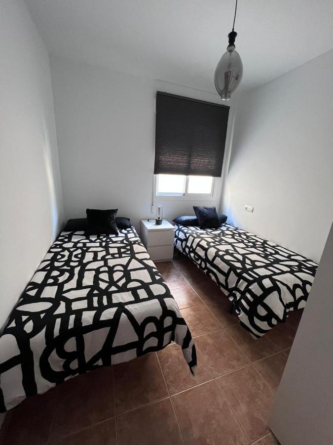 Apartamentos La Caleta Caleta De Velez Exteriör bild